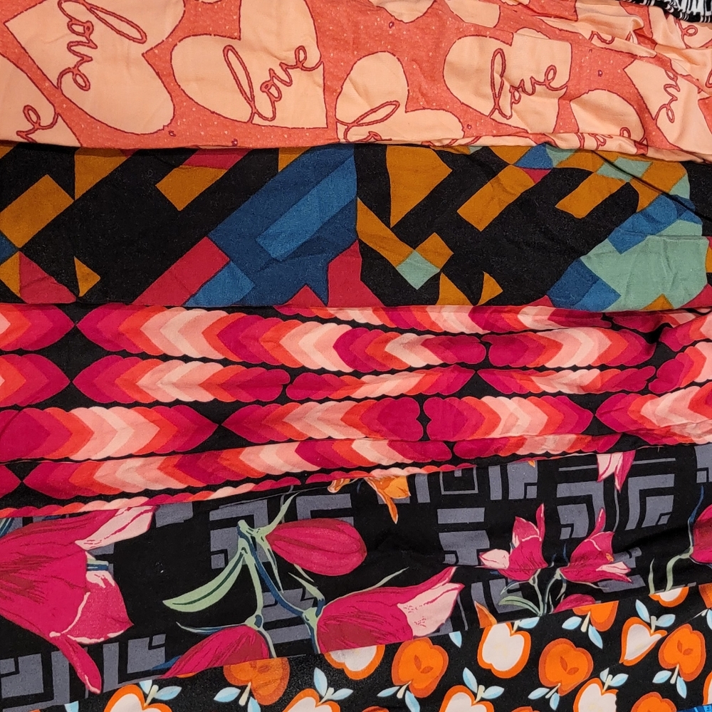 SEVEN OS (2-10) Cute Lularoe Leggings (like new- hardly worn)